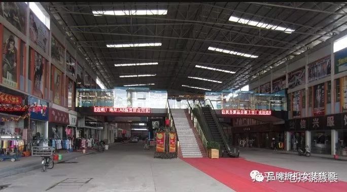 廣州批發市場女裝進貨在哪里進貨,服裝批發廠家拿貨攻略,廣州批發市場女裝進貨在哪里