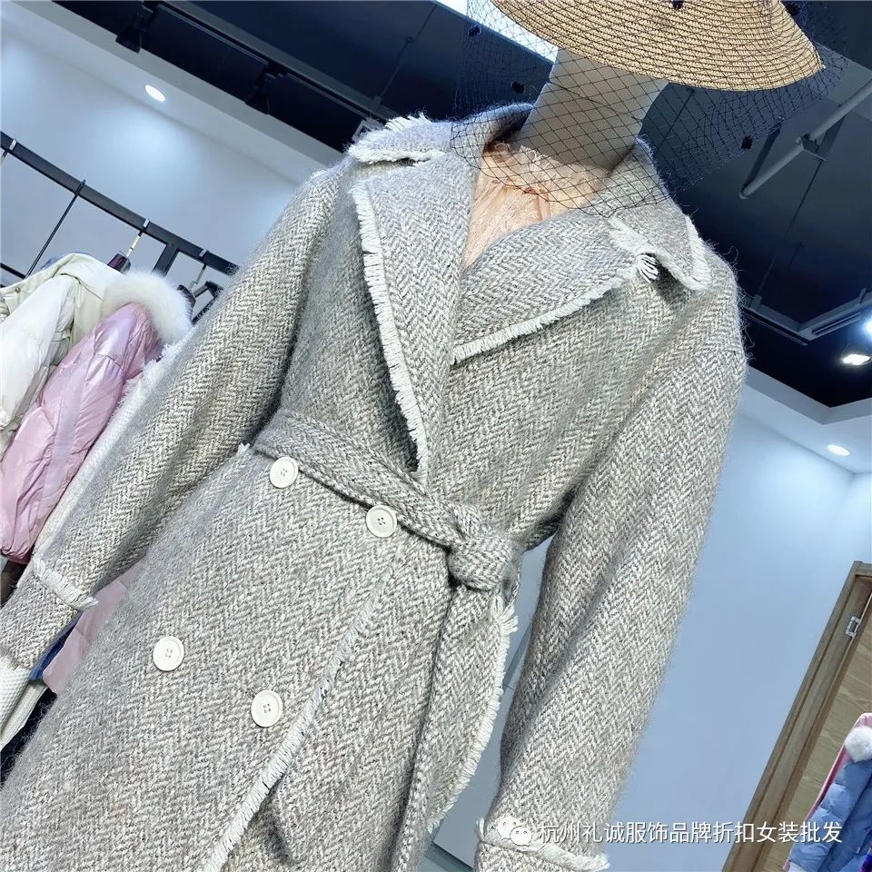 女裝大牌尾貨批發(fā)哪里便宜,最便宜服裝批發(fā)貨源,女裝尾貨批發(fā)哪里便宜