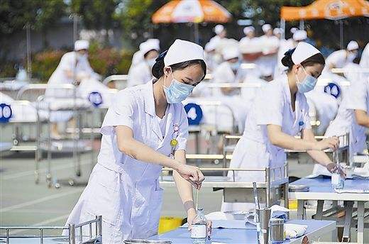 初中畢業學什么技術有前景,適合女孩初中文化學的技術,初中畢業學什么技術