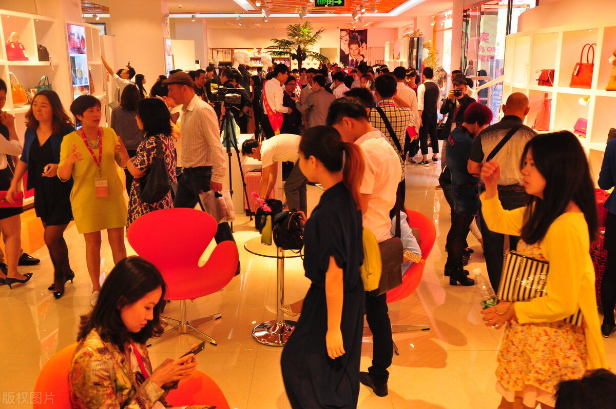 女人開什么實體店賺錢快,最新6個實體店賺錢項目,開什么實體店賺錢