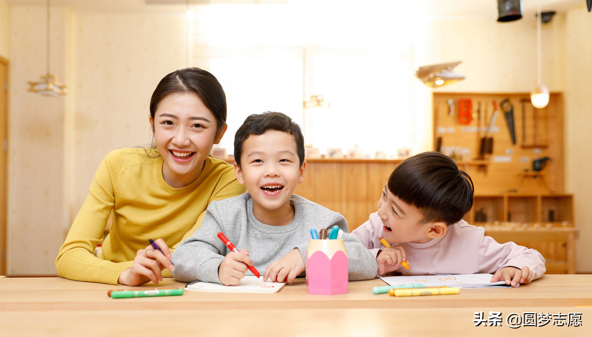 現(xiàn)在女孩子學(xué)什么比較好,適合女孩子學(xué)的手藝,女孩子學(xué)什么比較好