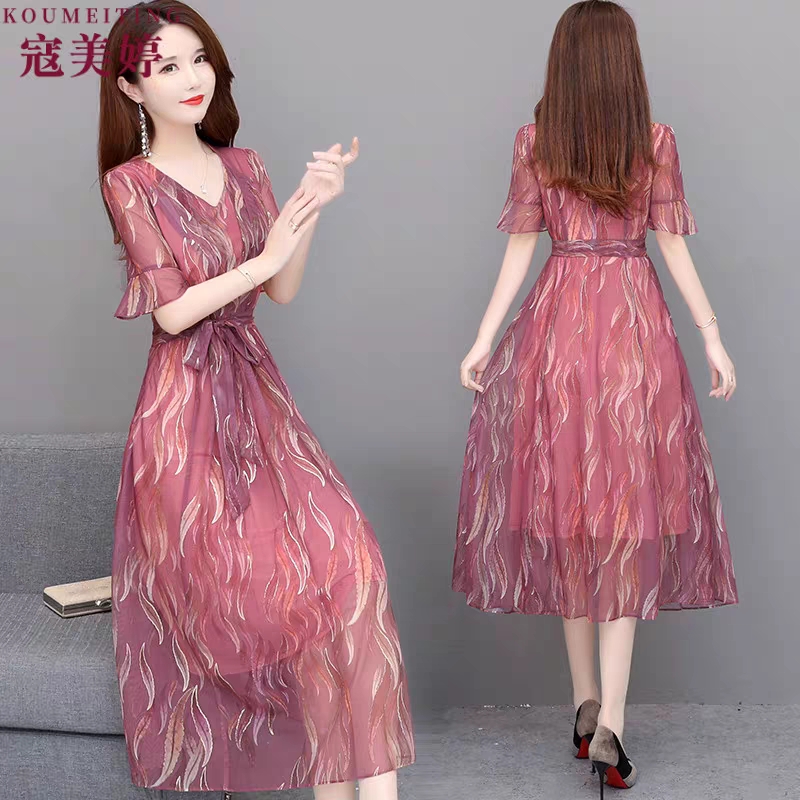 女裝廠家直銷批發(fā)貨源渠道,講述時尚女裝批發(fā)廠家直批,女裝廠家直銷批發(fā)