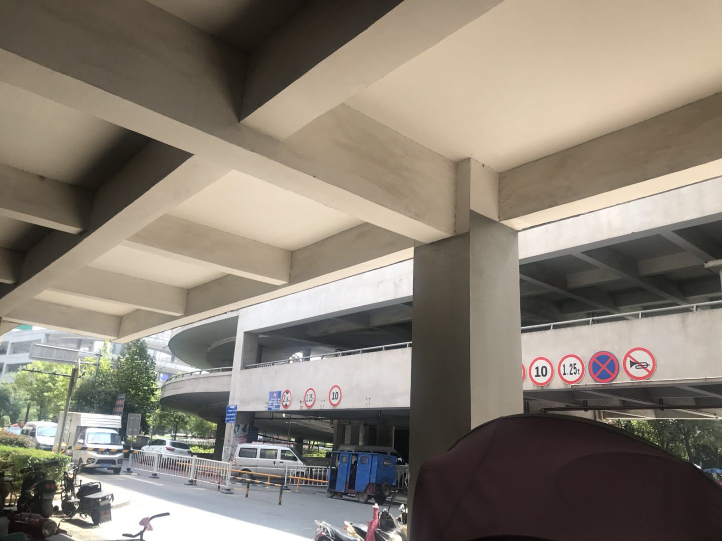 外貿(mào)襪子貨源地在哪里,新手賣襪子怎么聯(lián)系廠家進(jìn)貨,外貿(mào)襪子貨源