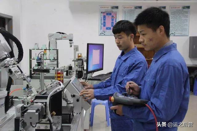 女人學(xué)什么技術(shù)有前途,盤點這4個專業(yè)將來很有情景,學(xué)什么技術(shù)有前途