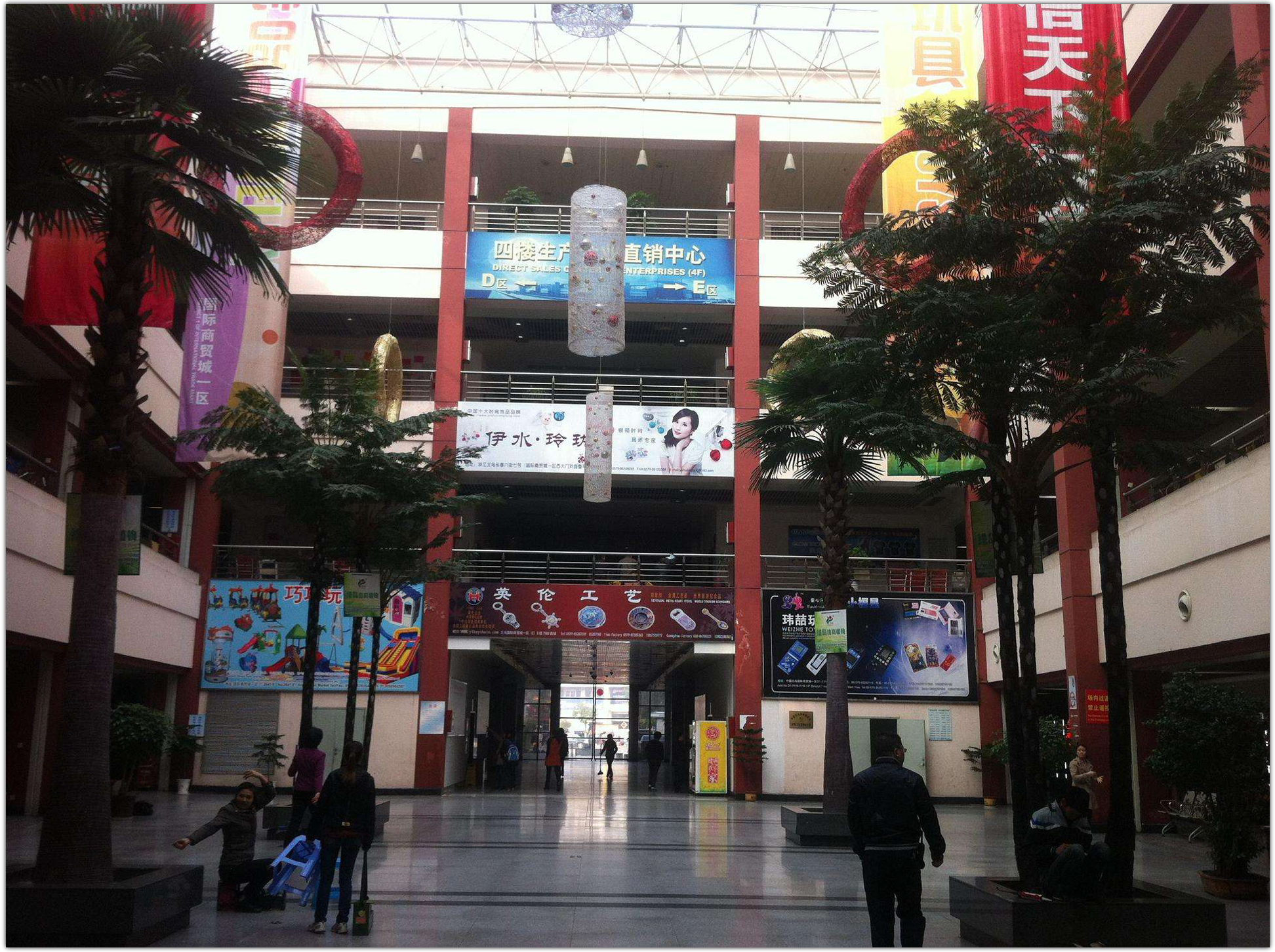全國化妝品批發市場在哪里,化妝品貨源批發平臺推薦,全國化妝品批發市場