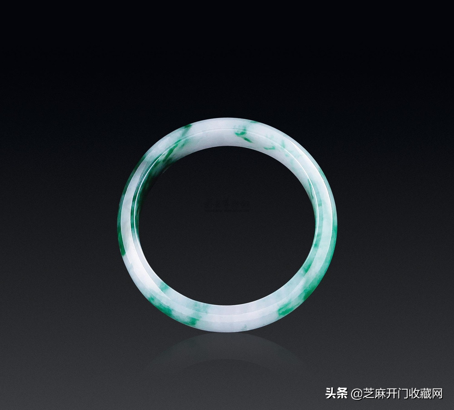 正品翡翠多少錢,教你簡(jiǎn)單翡翠真假鑒定方法,正品翡翠