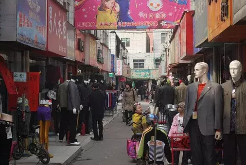 便宜好質量的服裝貨源在哪里找,盤點女裝哪里進貨上檔次又不貴,便宜好質量的服裝貨源