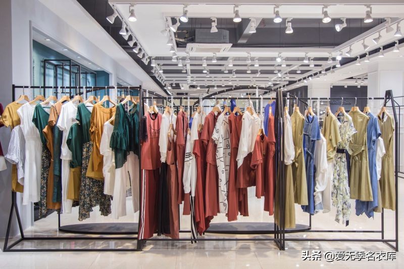 批發品牌女裝怎么拿貨源,知識點適合自己門店的好貨源,批發女裝怎么拿貨源