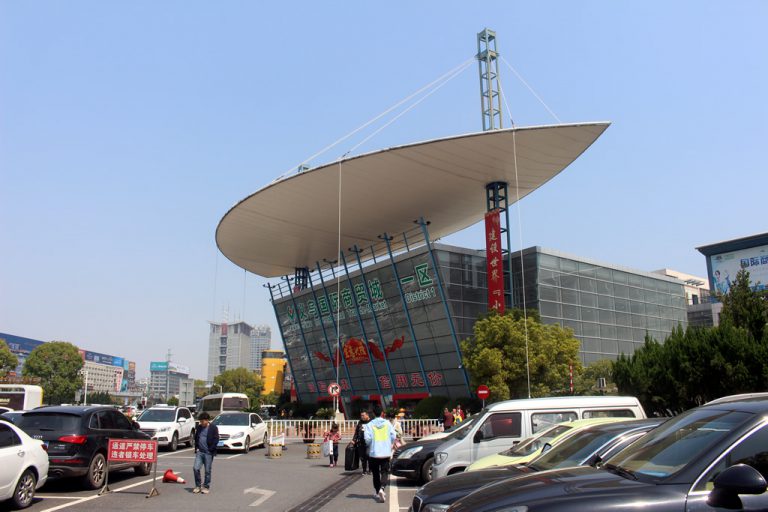 義烏小飾品批發市場在哪里進貨,義烏小商品供貨平臺進貨攻略,義烏小飾品批發市場