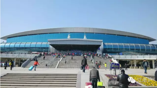 義烏小飾品批發市場在哪里進貨,義烏小商品供貨平臺進貨攻略,義烏小飾品批發市場