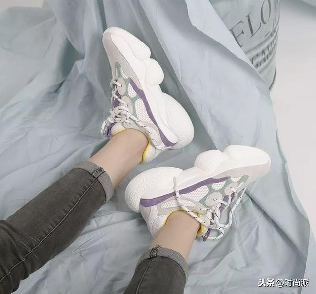 品牌時(shí)裝女鞋哪里批發(fā),2021年爆款女款鞋子品牌排行榜,時(shí)裝女鞋