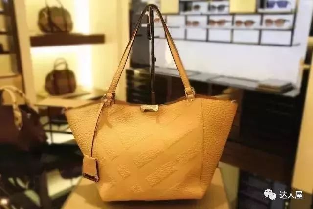 十大輕奢品牌女包標(biāo)志,輕奢女包品牌排行榜,十大輕奢品牌女包