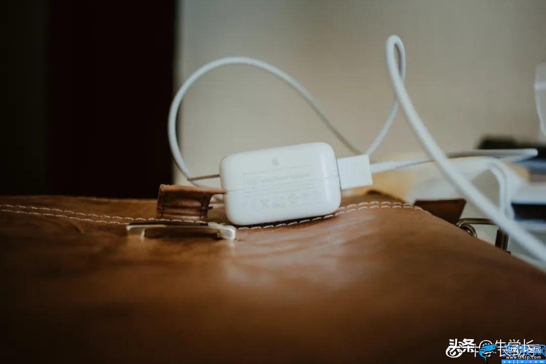 平板突然充不進(jìn)電了是為什么,IPAD電池故障的解決辦法