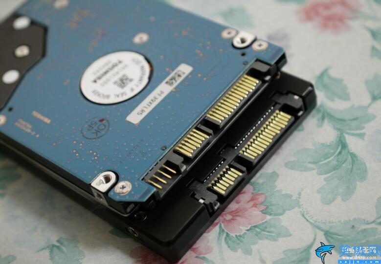 ssd硬盤和固態硬盤哪個好,ssd硬盤和固態硬盤的區別