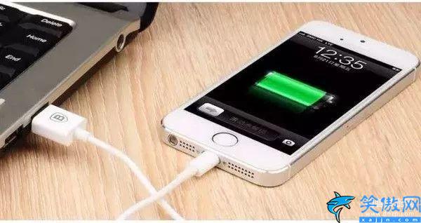 剛買的手機第一次充電需要多久,新買的智能手機首次充電時間
