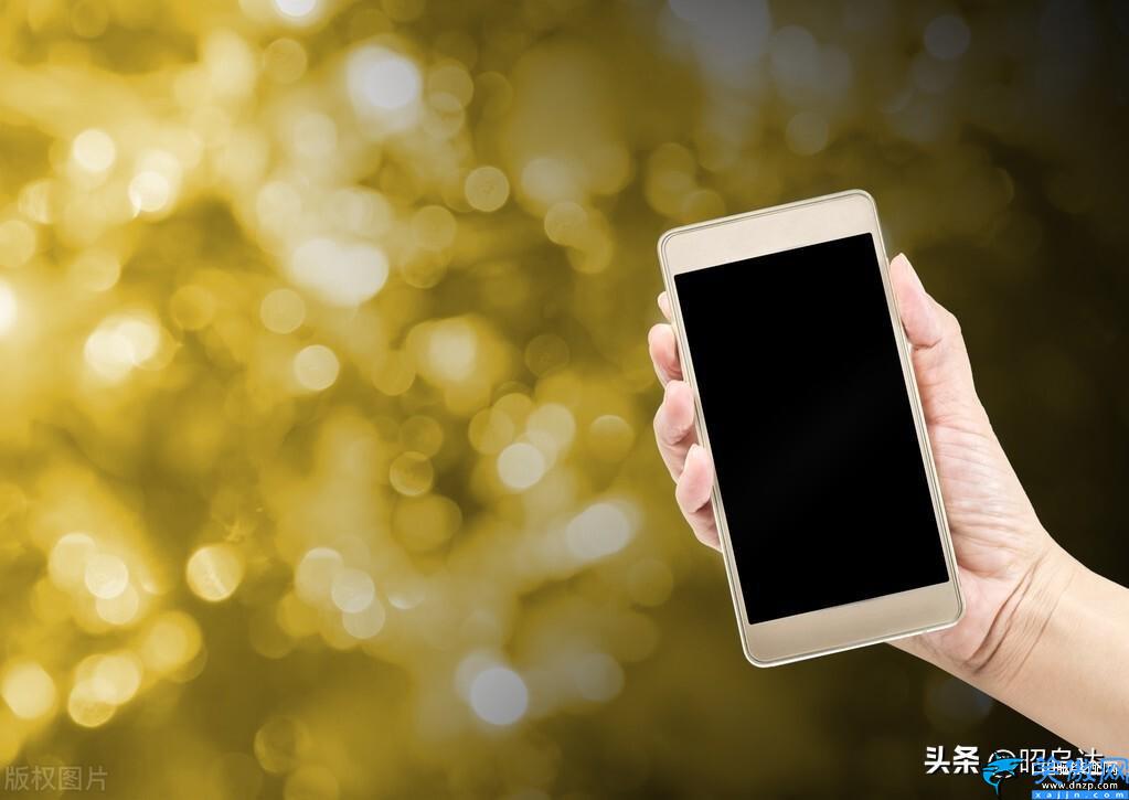 手機屏幕變成黑白的了是怎么回事,手機界面色彩的自由轉(zhuǎn)變