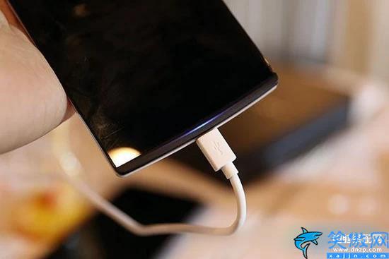 htcone開不了機是什么原因,手機無法開機的處理方法