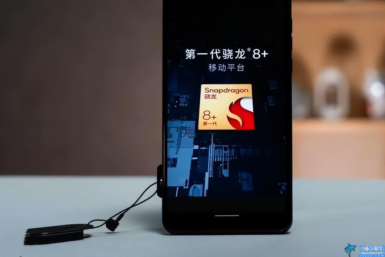 v2手機是什么牌子的,榮耀Magic V2驍龍8+處理器加持